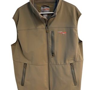 Sitka mens Jetstream green vest. Size XL outdoor wear.